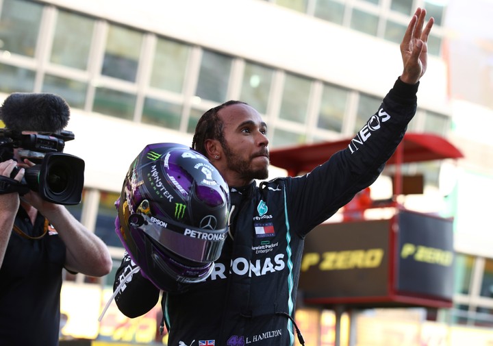 Spojenie umenia a športu. Majster sveta vyobrazený hracími kockami